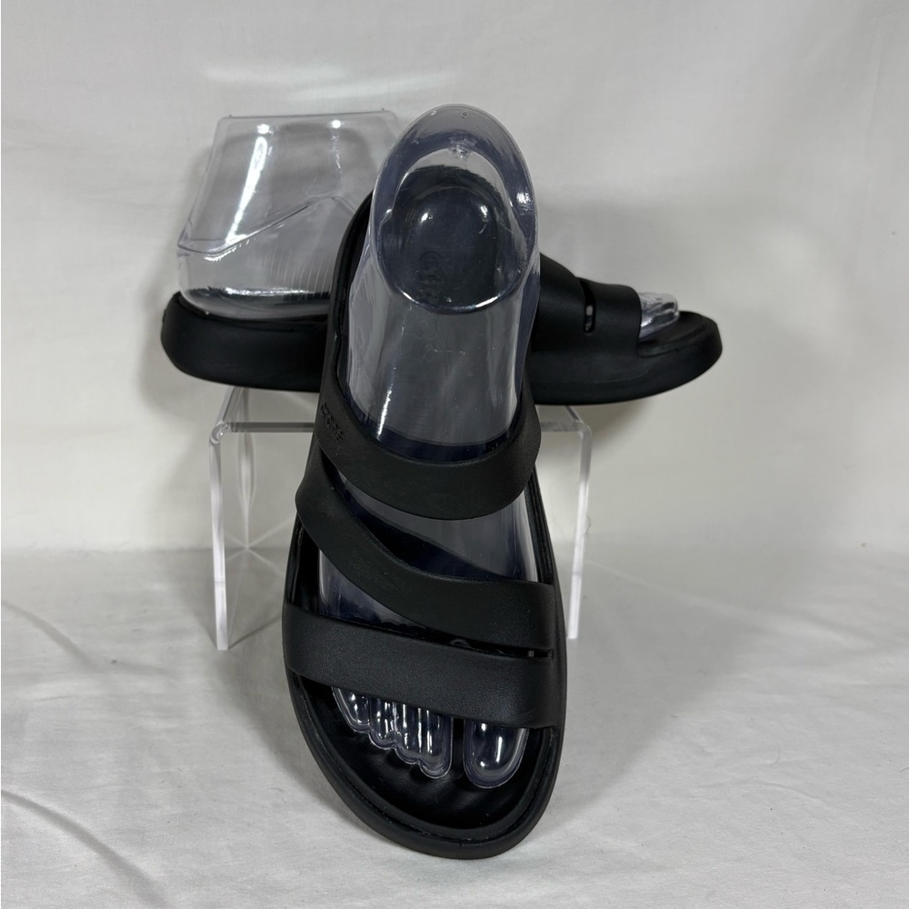 CROCS Getaway Black Sandals - Women's Size 7 - Picture 4 of 11